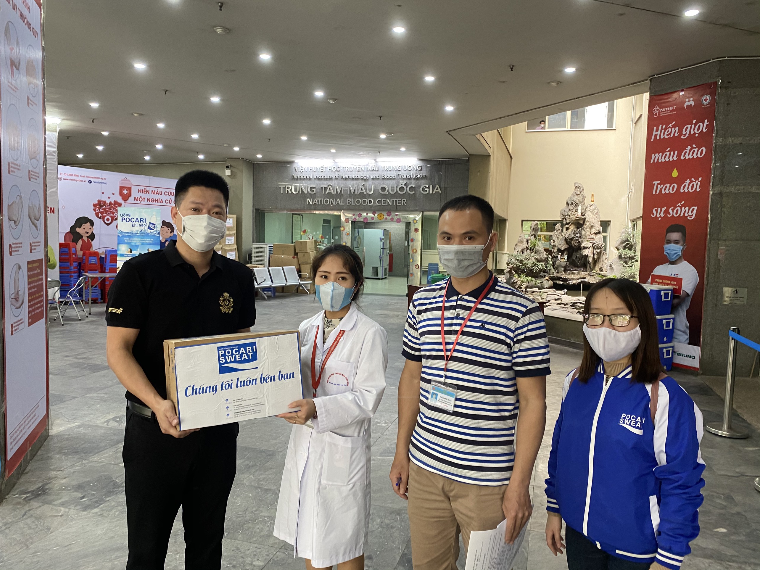 Thức uống bổ sung ion Pocari Sweat đồng hành cùng chiến dịch Xin cảm ơn ủng hộ các y bác sĩ chống Covid-19 Thức uống bổ sung ion Pocari Sweat đồng hành cùng chiến dịch Xin cảm ơn ủng hộ các y bác sĩ chống Covid-19